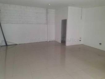 Local comercial con alto flujo peatonal ideal para negocio rentable #26-1664 GS
