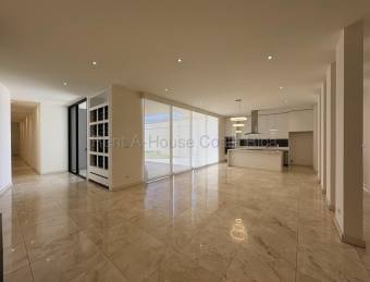 Renting House in Pozos #26-1654