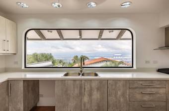 Mansión en venta en las montañas de Escazú con amplios espacios y vistas privilegiadas #26-711 GS Mansión en venta en las montañas de Escazú con amplios espacios y vistas privilegiadas #26-711 GS