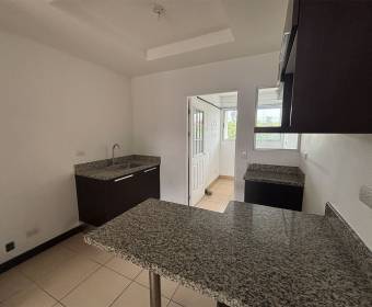  Apartment for sale in Bellavista Condominium, Alajuelita, San José. Bank-owned property.