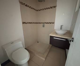  Apartment for sale in Bellavista Condominium, Alajuelita, San José. Bank-owned property.