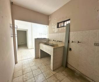 House for sale in Guachipelín de Escazú. Bank-owned property. House for sale in Guachipelín de Escazú. Bank-owned property.