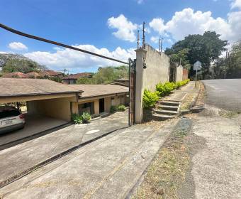 House for sale in Guachipelín de Escazú. Bank-owned property. House for sale in Guachipelín de Escazú. Bank-owned property.