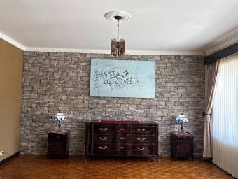 Se vende casa con piscina privada en Mora San José 26-1684 