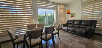 Casa de lujo en condominio exclusivo con amplios espacios y máxima seguridad #26-1658 GS