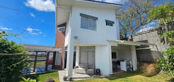 Casa de lujo en condominio exclusivo con amplios espacios y máxima seguridad #26-1658 GS