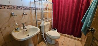 Casa impecable con uso mixto ideal para vivir o negocio en ubicación estratégica #26-1657 GS Casa impecable con uso mixto ideal para vivir o negocio en ubicación estratégica #26-1657 GS