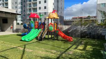 Se Alquila Apartamento con Línea Blanca en Condominio en Heredia !!!