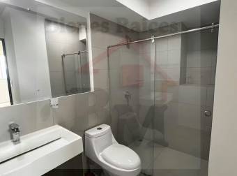 Se Alquila Apartamento con Línea Blanca en Condominio en Heredia !!!