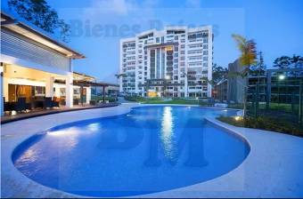 Se Alquila Apartamento 100% Amueblado en Condominio en Heredia !!!