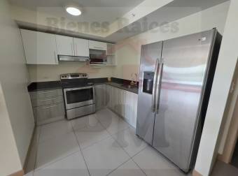 Se Alquila Apartamento 100% Amueblado en Condominio en Heredia !!!