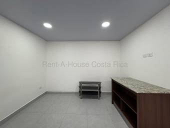 Apartamento tipo estudio en alquiler en Escazú centro compacto y funcional #26-1638 GS