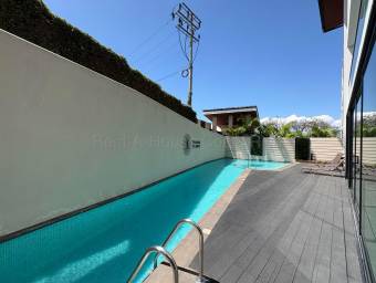 Penthouse en Escazú con amplia terraza, vistas panorámicas y acabados de lujo #26-1639 G Penthouse en Escazú con amplia terraza, vistas panorámicas y acabados de lujo #26-1639 G