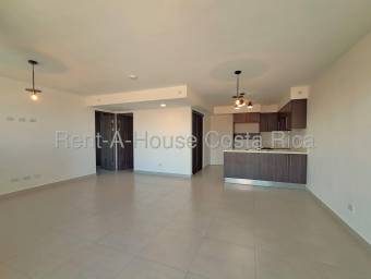 Se alquila espacioso apartamento en San Pablo Heredia 26-1427