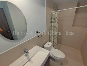 Se alquila espacioso apartamento en San Pablo Heredia 26-1427