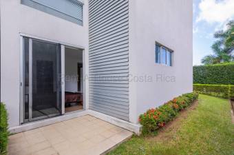 Se alquila apartamento en Escazú San José 26-1712