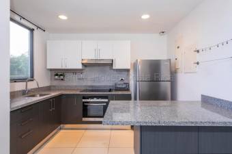 Se alquila apartamento en Escazú San José 26-1712