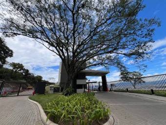 Se alquila apartamento en Santa Ana San José 26-1048