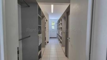 Venta casa moderna en cotizado condominio en Santa Ana Venta casa moderna en cotizado condominio en Santa Ana