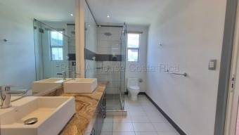 Venta casa moderna en cotizado condominio en Santa Ana Venta casa moderna en cotizado condominio en Santa Ana