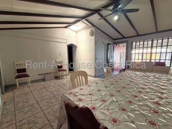 Se vende casa en Desamparados San José 26-1433