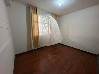 Se vende casa con patio en San Francisco de Dos Ríos San José 26-1213