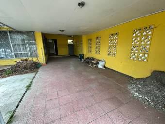 Se vende casa en Montes de Oca San José 22-2639