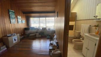 Se vende casa esquinera en Zapote San José 25-436