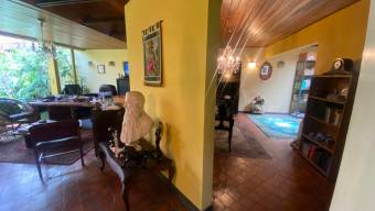 Se vende casa esquinera en Zapote San José 25-436