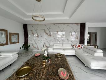 Casa en alquiler en San Antonio de Escazú #26-1646 Casa en alquiler en San Antonio de Escazú #26-1646