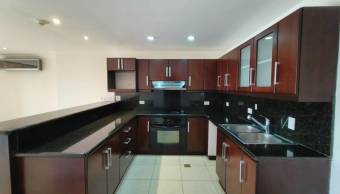 ALQUILER DE APARTAMENTO, SABANA, CONDOMINIO TORRES DEL PARQUE - 5277727