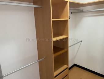 Se alquila apartamento en Santa Ana San José 26-1663