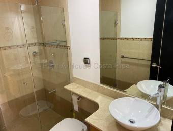 Se alquila apartamento en Santa Ana San José 26-1663