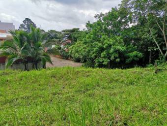 Se vende lote plano en Escazú San José 23-151