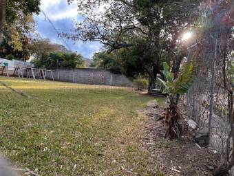 Venta de Lote Plano en Santa Ana. RAH 26-1687