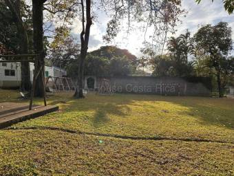 Venta de Lote Plano en Santa Ana. RAH 26-1687