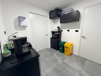 Alquiler de Local Comercial en Calle Blanco. RAH 26-1559 PRECIO REBAJADO