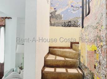 Casa en venta en Heredia, Ulloa - Residencial con seguridad.