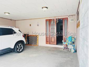 Casa en venta en Heredia, Ulloa - Residencial con seguridad.