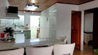 VENTA!!!!Apartamento recién remodelado en Tibás Centro