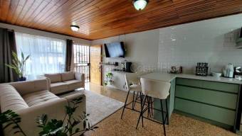 VENTA!!!!Apartamento recién remodelado en Tibás Centro