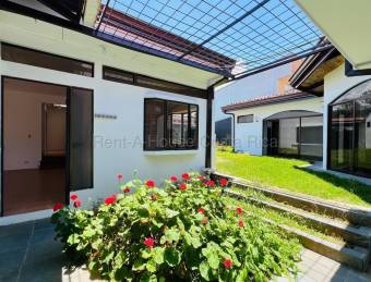 Casa con apartamento independiente y uso mixto oportunidad #26-1707 GS