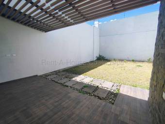 Casa contemporánea de 2 niveles con acabados de lujo, balcón y cocina moderna #26-1686 GS