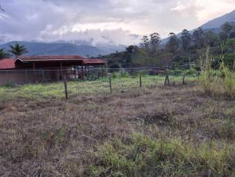 Hermoso lote plano ideal para construir o invertir rodeado de naturaleza y clima fresco #26-1700 GS
