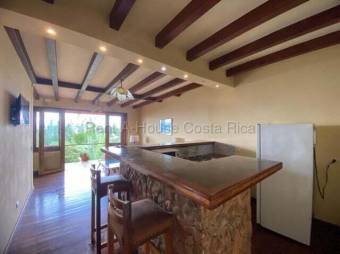 Acogedor apartamento con balcón y vista espectacular ideal para disfrutar del clima fresco #26-1695 