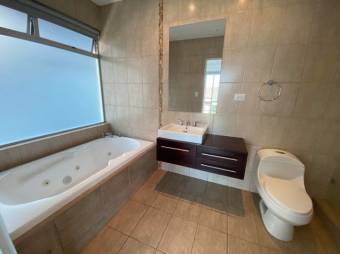 Venta de condominio de apartamentos en Escazú