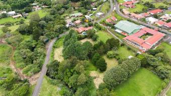 Venta de lote comercial en San Isidro Heredia