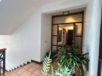 Se vende apartamento en San Rafael Escazú 26-1519