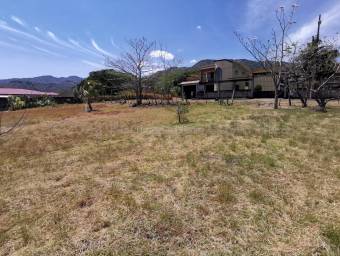 Se vende lote de más de 1100 m2 en Piedades Santa Ana 26-124