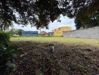 Se vende lote en Santa Ana San José 26-921